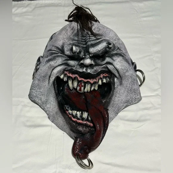 Devilish Halloween Mask with Cushion on inside - Picture 1 of 5